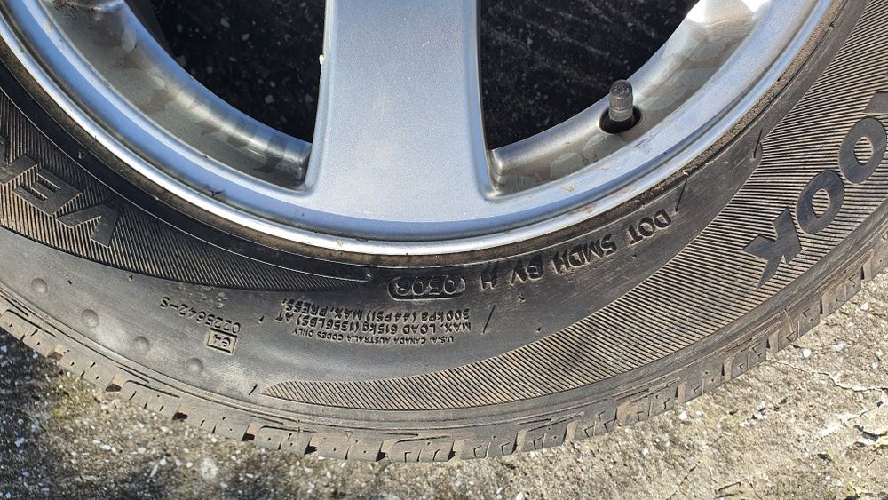 1 jante volvo com pneu