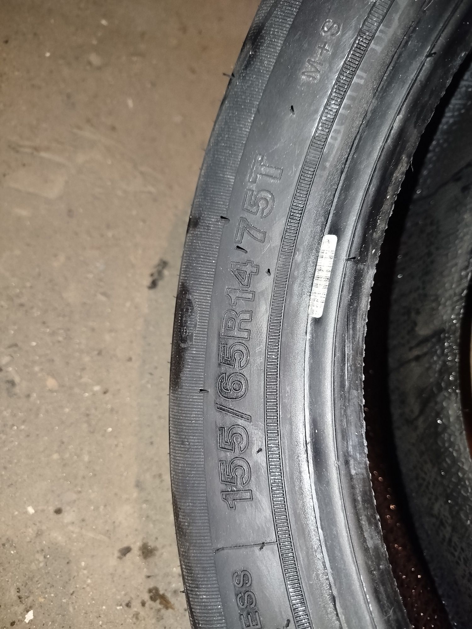 Продам два новых ската R14