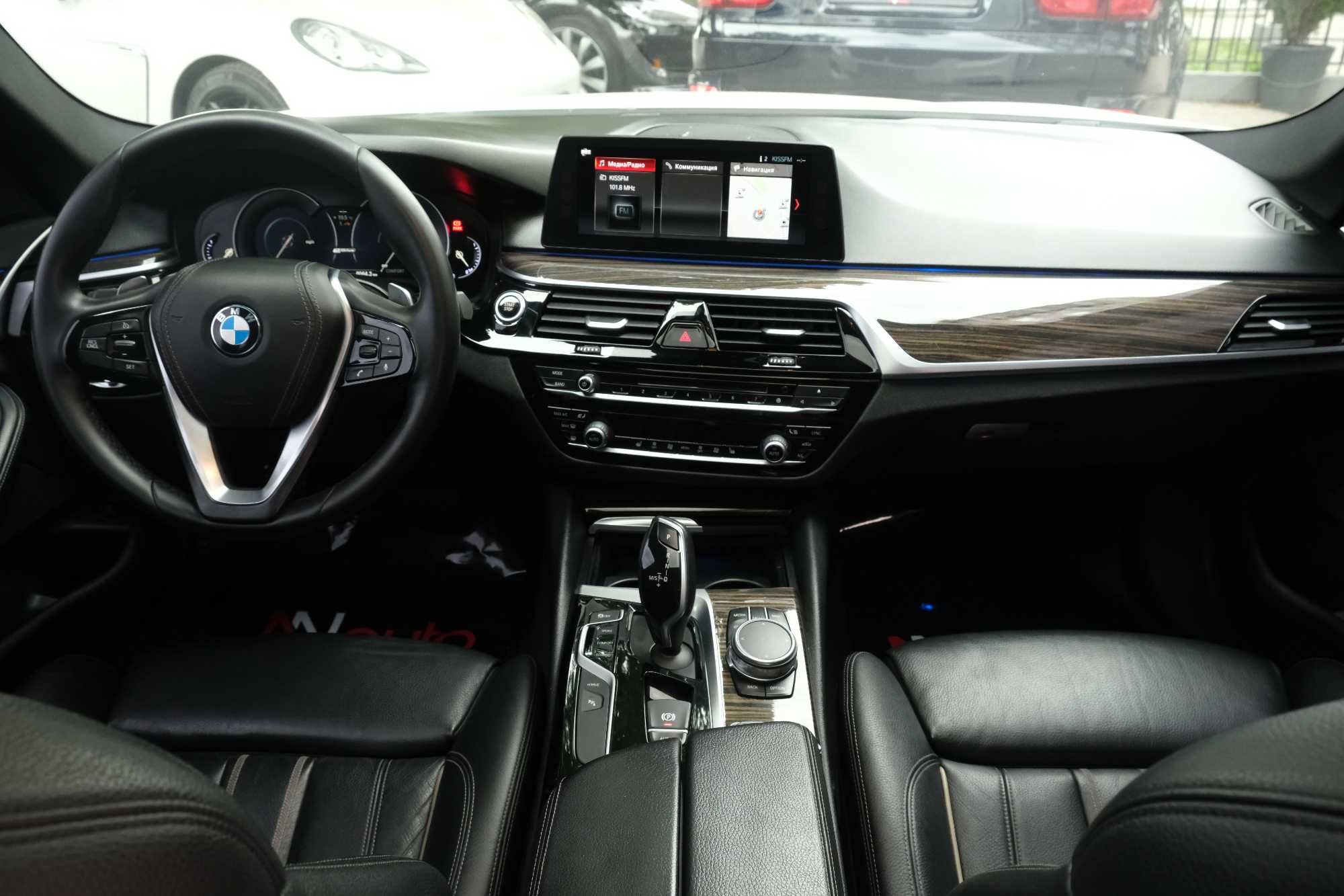 BMW 5 Series Автомобиль