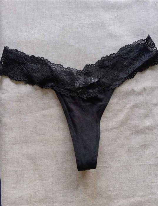 Cuecas pretas feminina