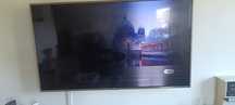 Vendo LG Led para peças, referência na parte de trás da tv