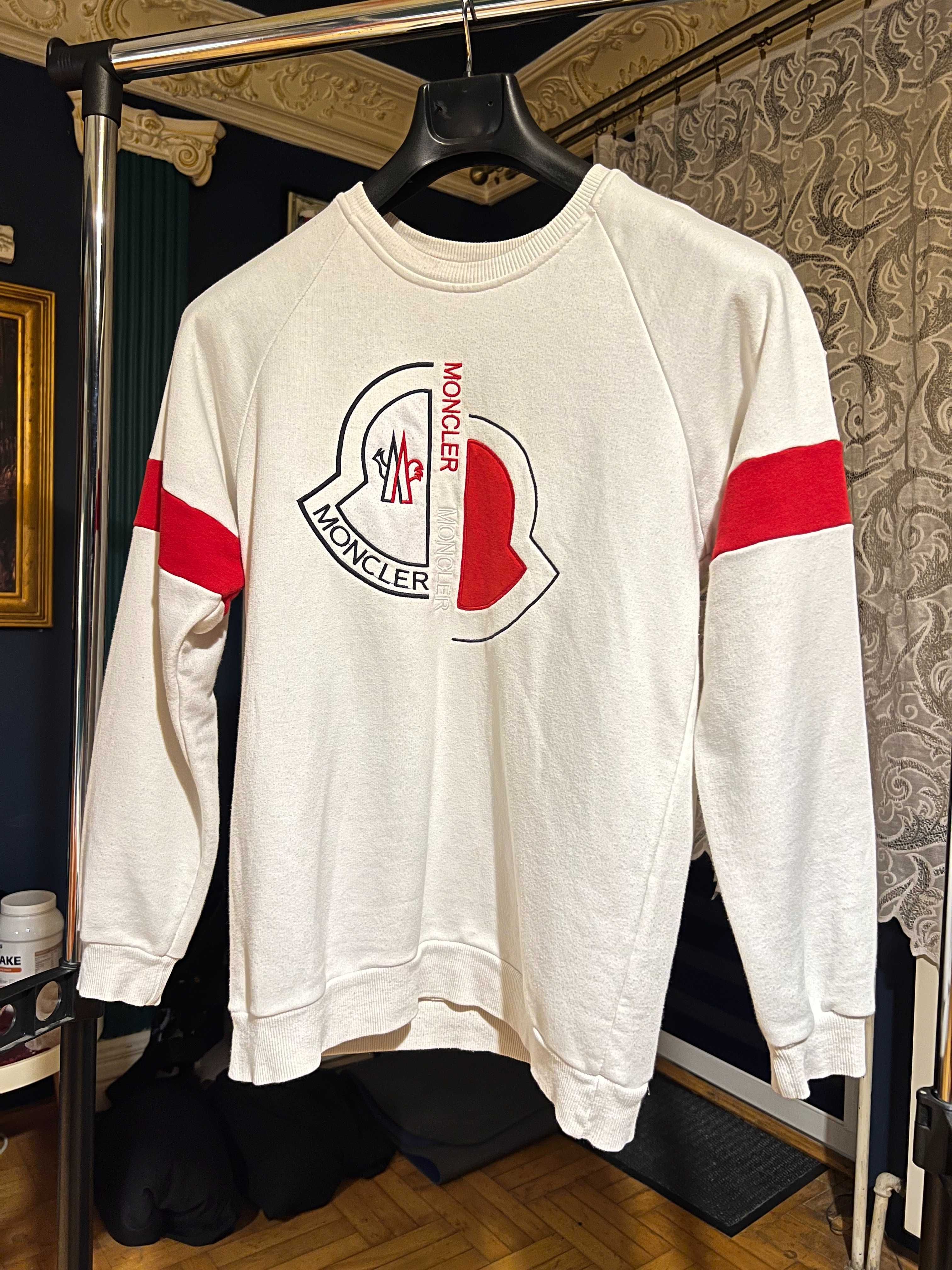 MONCLER. Sweterek / bluza z okrągłym kołnierzem. Stan BDB. Rozm. M
