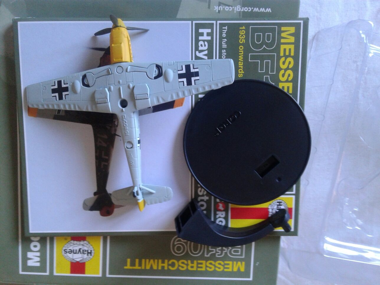 Nowy Model Messerschmitt Bf109 "CORGI " 1:72