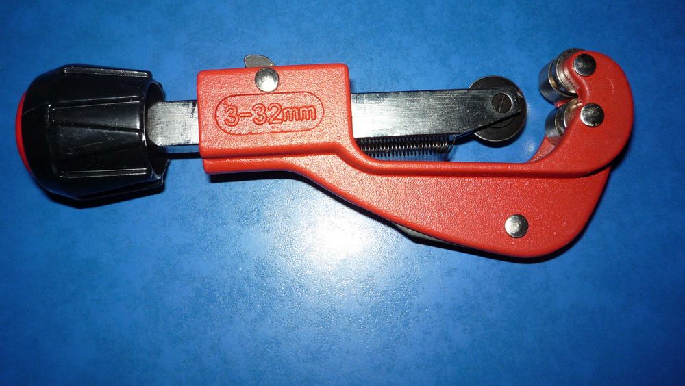 Труборез механический роликовый, труборіз механічний  YATO(YT-22338)