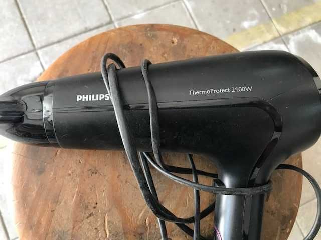 Secador Preto Philips ThermoProtect 2100w