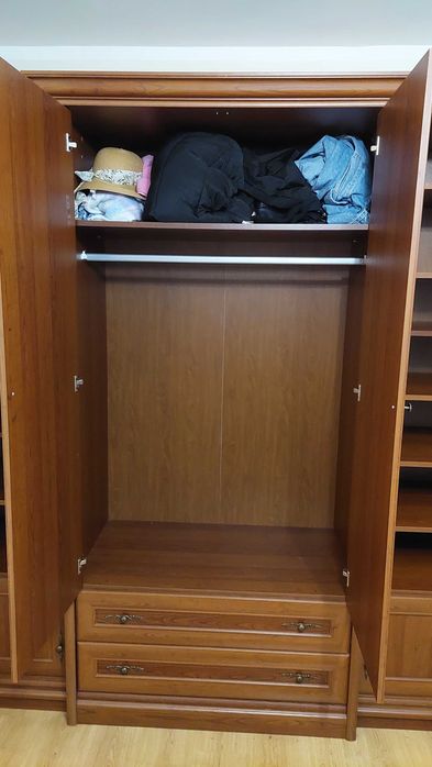 Szafa sześciodrzwiowa Kent z lustrem i szufladami kasztan BRW