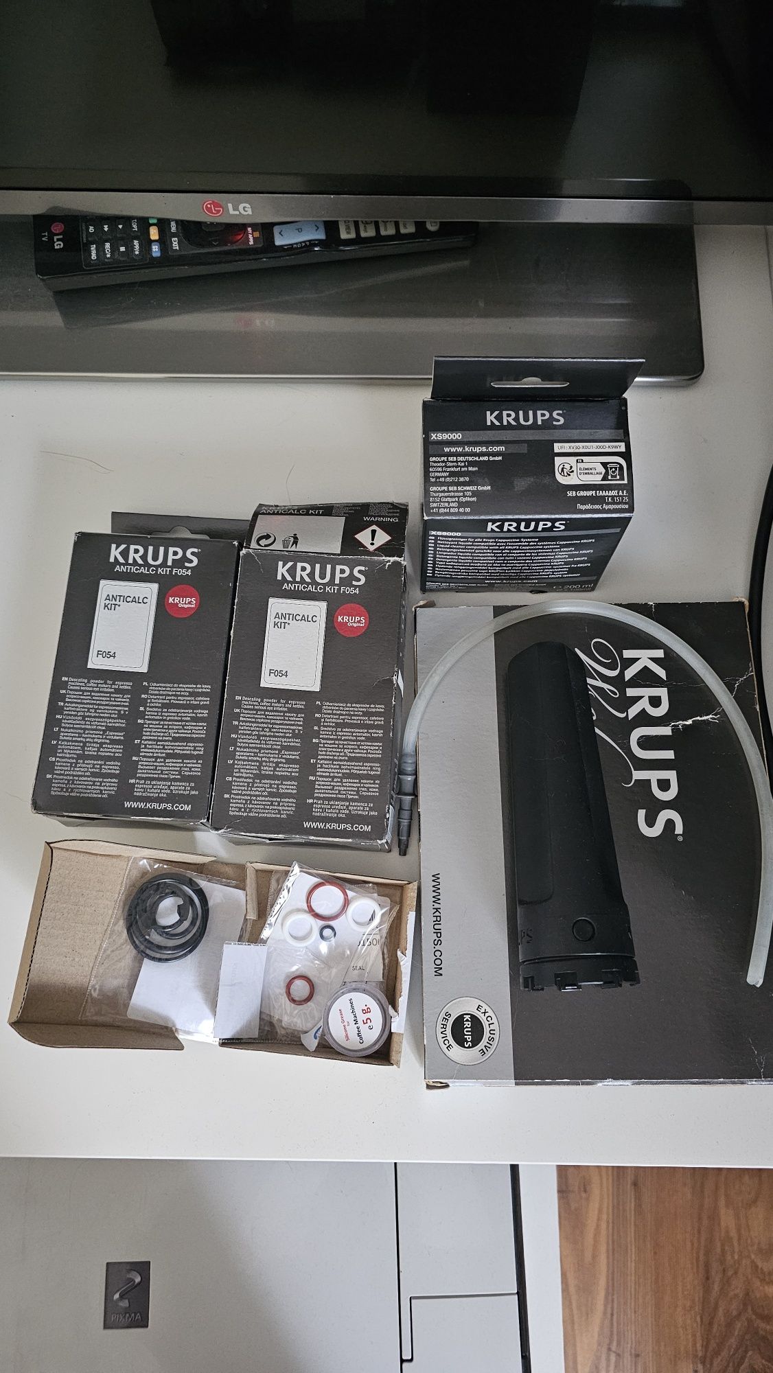 Ekspres do kawy KRUPS Evidence EA8938, bluetooth.