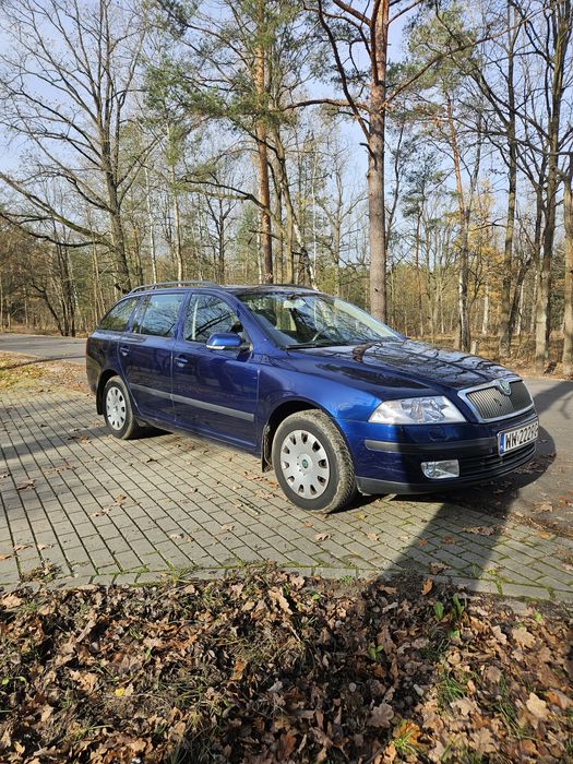 Skoda Octavia 2006rok 2,0benzyna 2 komplety kół czujniki