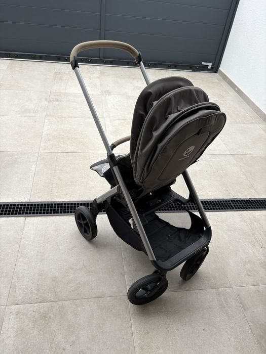 Carrinho bebé + capa chuva