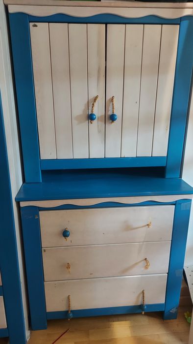 Drewniane dziecięce meble komplet