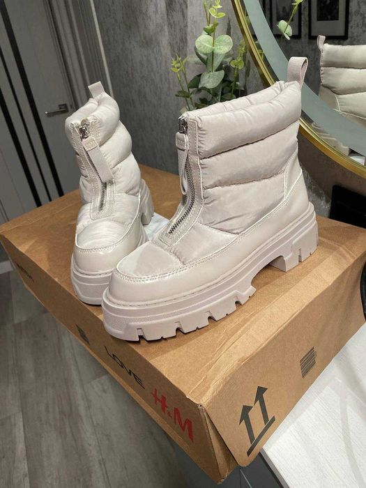 Зимові утеплені черевики дутики