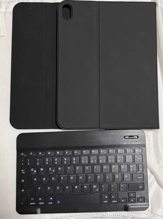 Apple iPad 10.9" (10.generacja) 64GB + Magic Keyboard
