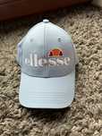 Czaoka z daszkiem Ellesse S
