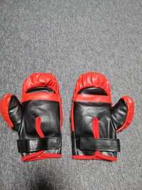 Боксёрские перчатки