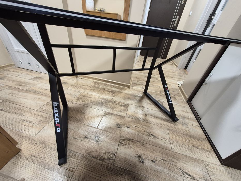 Sprzedam biurko Huzaro