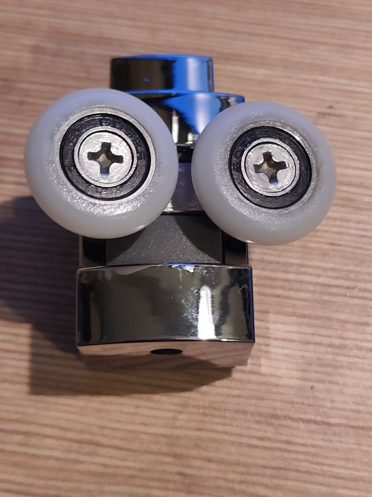 Kółka do kabiny prysznicowej