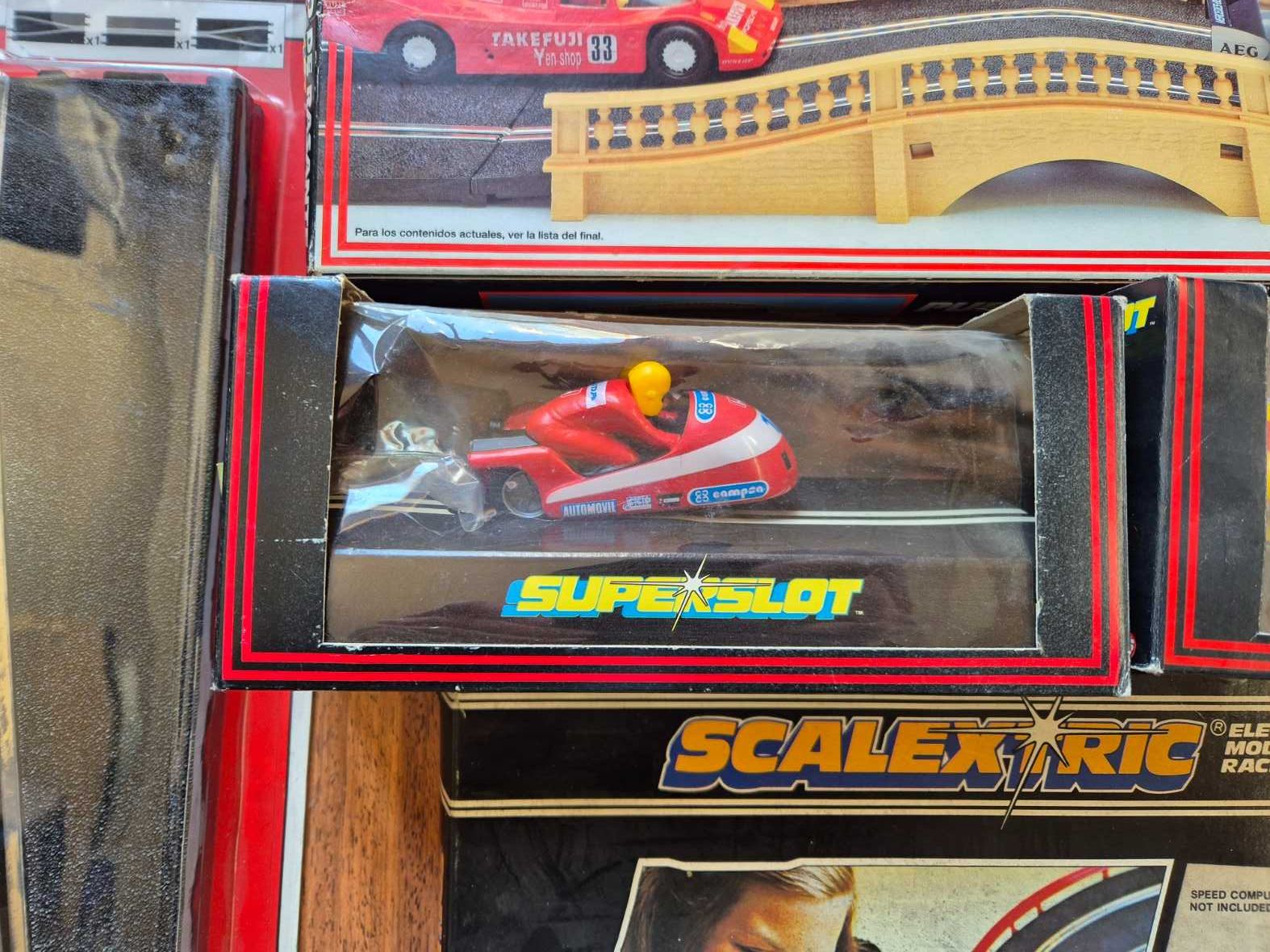 Conjunto vintage Scalextric e superslot