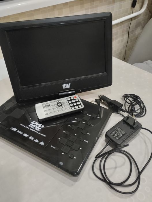 Портативный DVD плеер Opera.