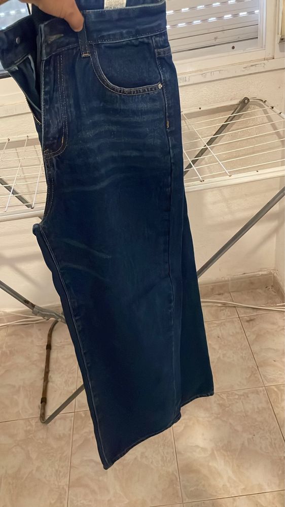 Calca jeans estilo flare azul escuro NOVA