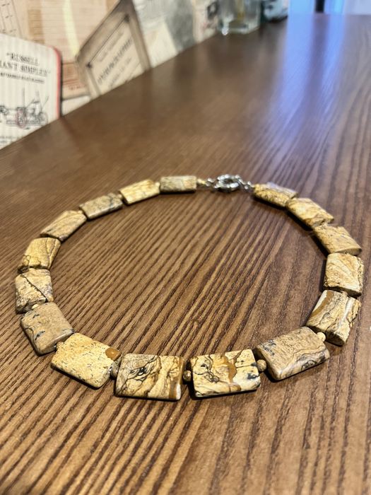 Ожерелье из натуральной яшмы