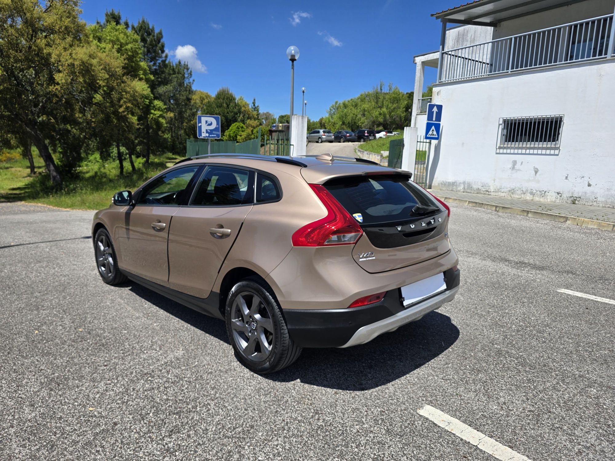 Volvo V40 1.6 D2 Cross Country 115cv Nacional 1 Dono Revisões na Marca