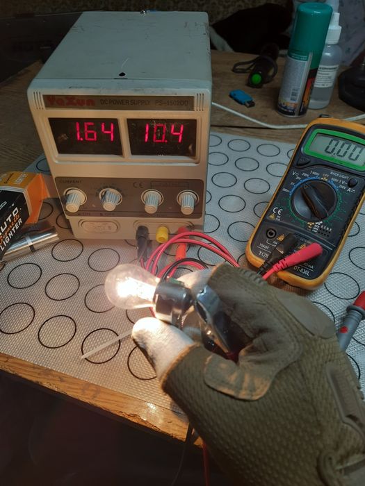 Лабораторний блок живлення