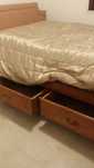 Cama de casal usada