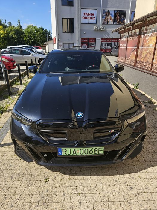 Wynajem Bmw i5 602km 3.6 do 100