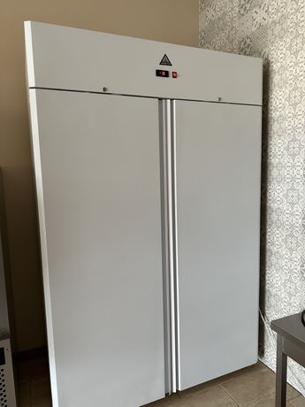Шкаф холодильний arkto