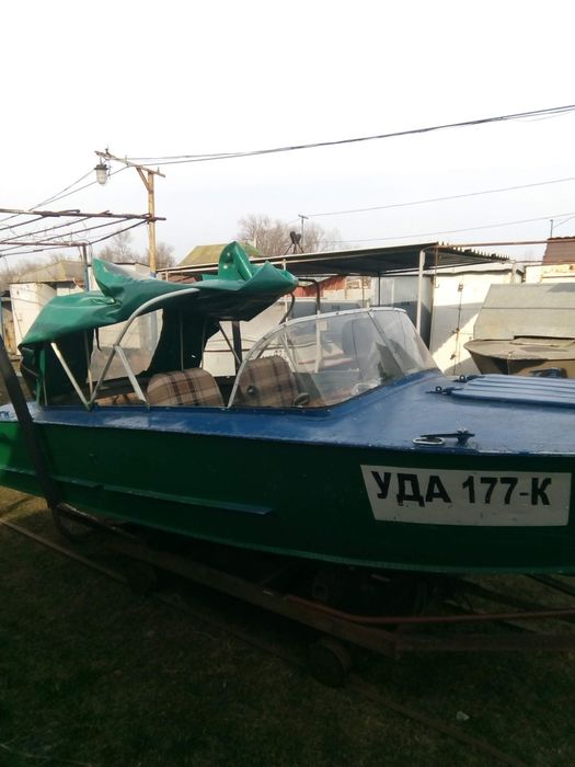 Лодка дюралевая+ место+мотор