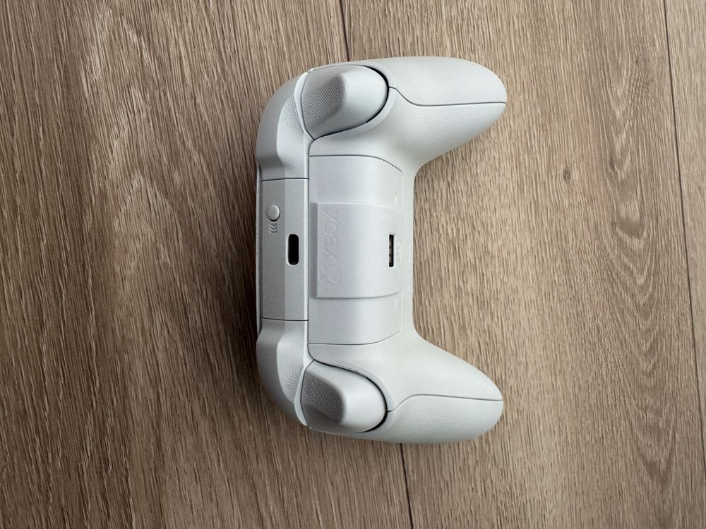 Xbox Series S 512gb + gamepad + зарядна станція