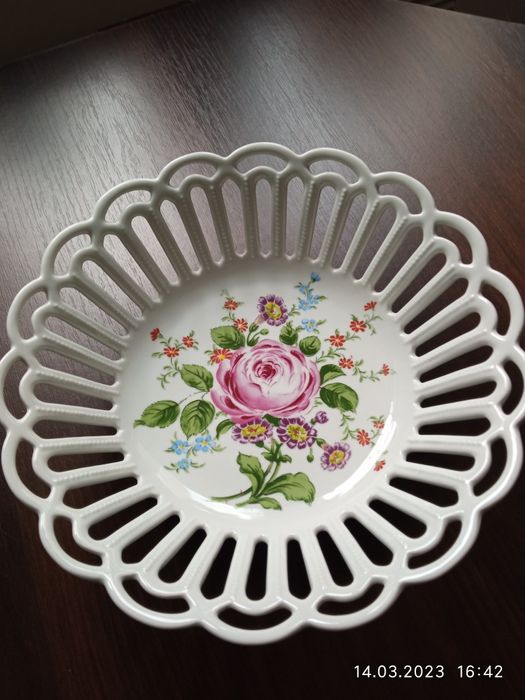 Ażurowa miska na owoce.