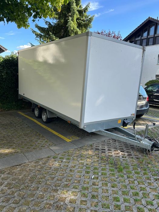 Reboque fechado 3500kg