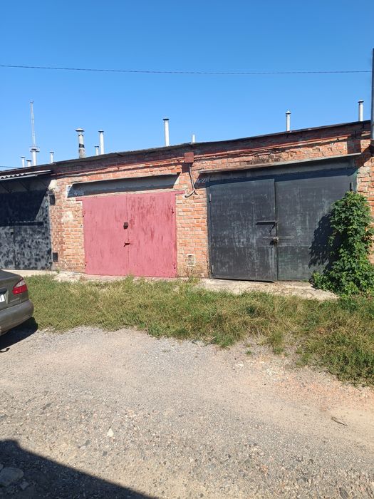 Продаж гаража з документами на вул . Серьогіна 5 а.