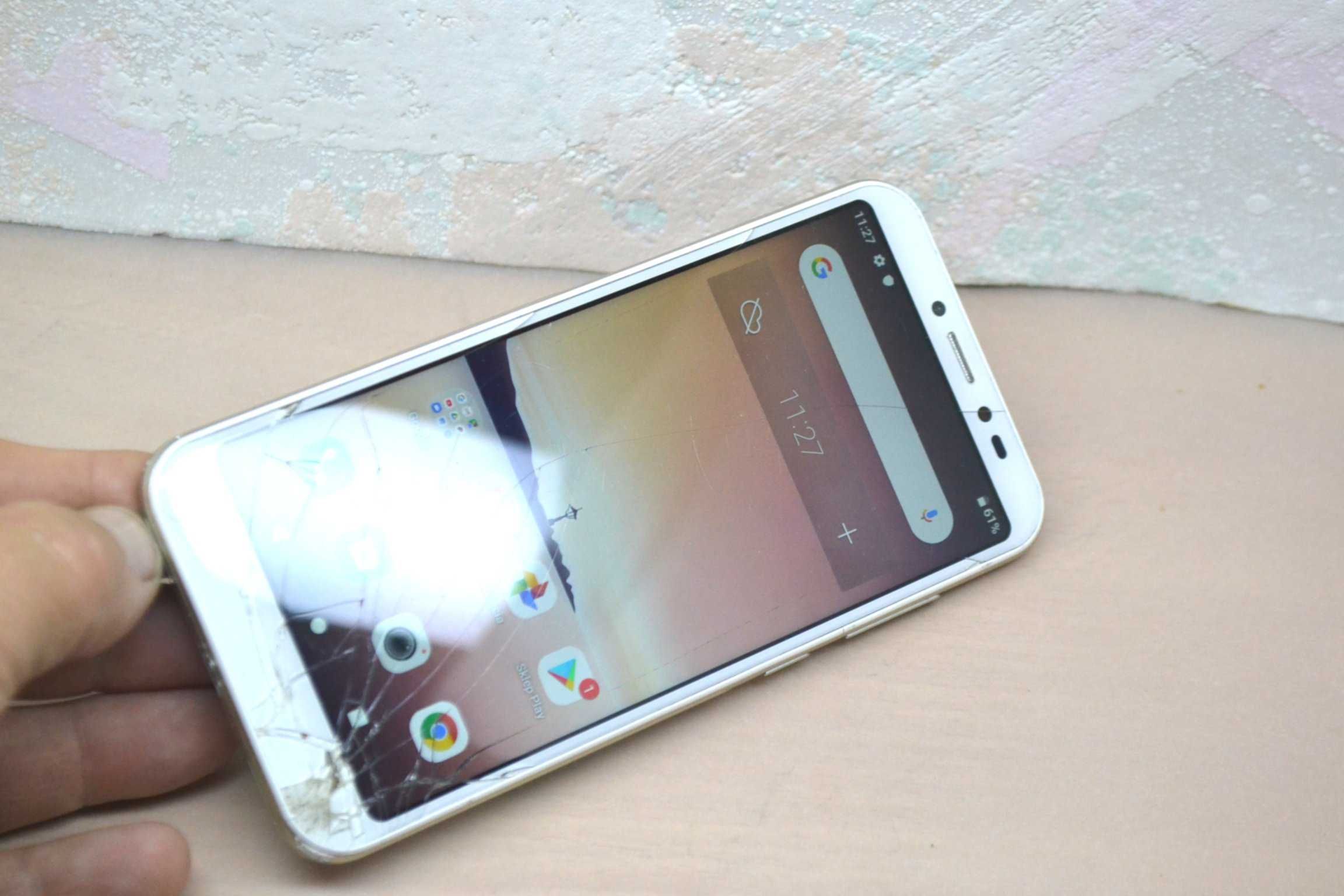 smartfon ALCATEL 1S 2019 3/32GB sprawny z lekko stłuczoną szybką