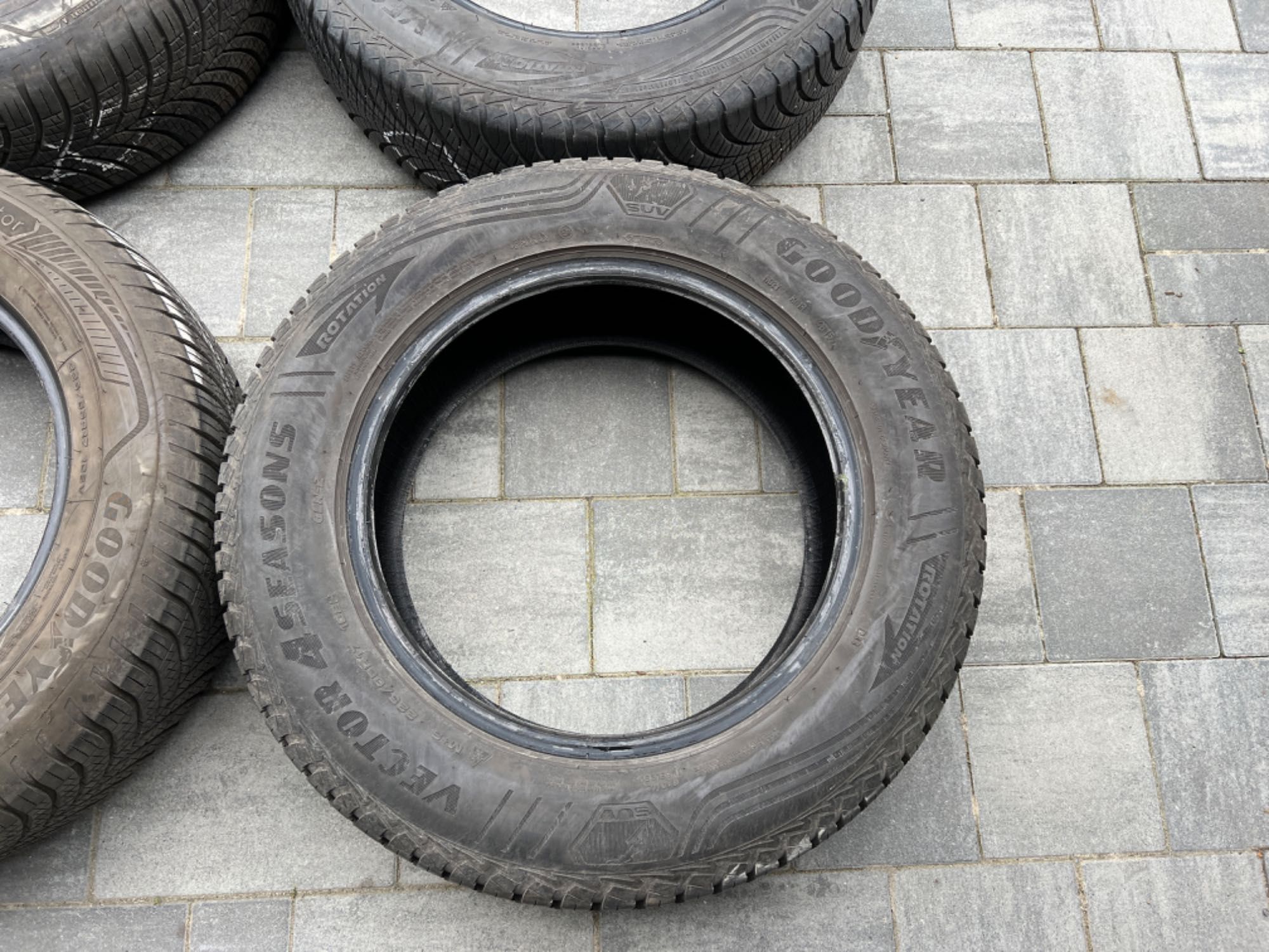 Opony wielosezonowe 225/65/R17 GoodYear 4Seasons 6mm