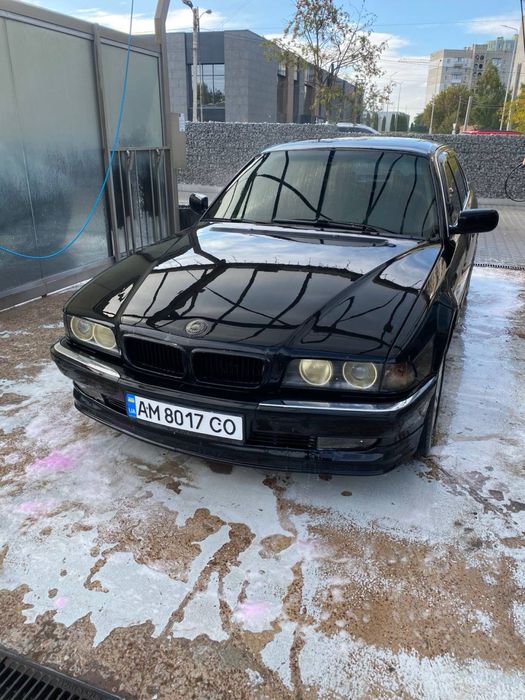 Bmw e38.