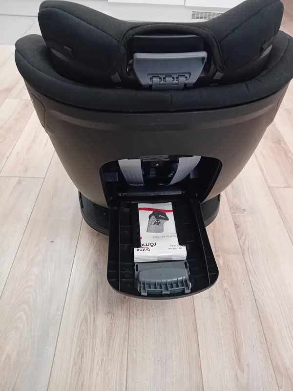 Britax Romer Swingfix M i-SIZE fotelik 0-18kg tyłem do jazdy 61-105cm