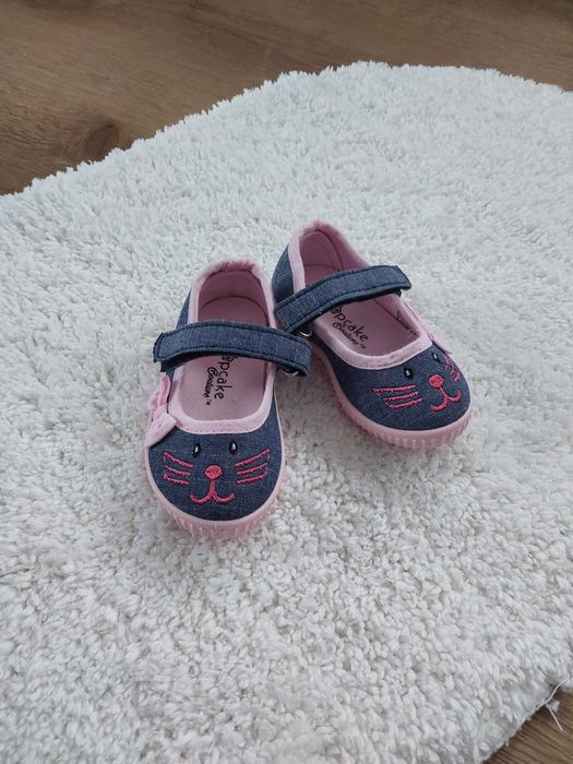 Buty dziecięce na rzepy, buciki dla dziewczynki rozm.19 NOWE