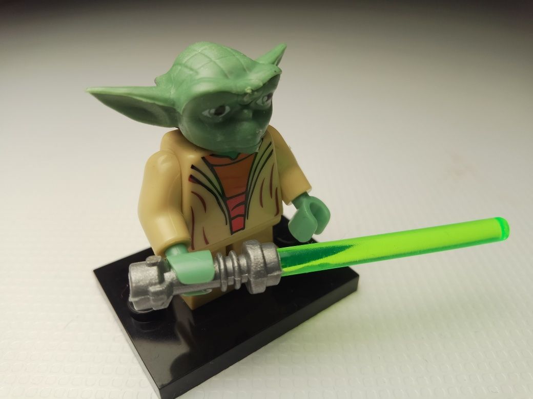 Yoda | Star Wars | Gratis Naklejka Lego