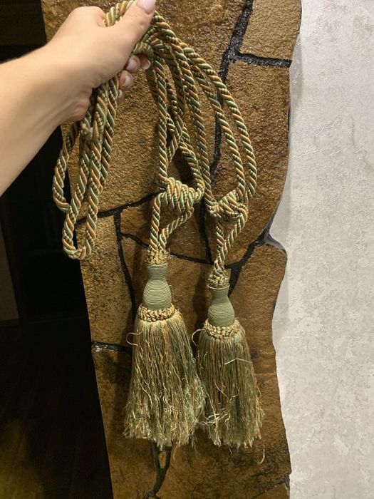 Штори з атласним ламбрикеном