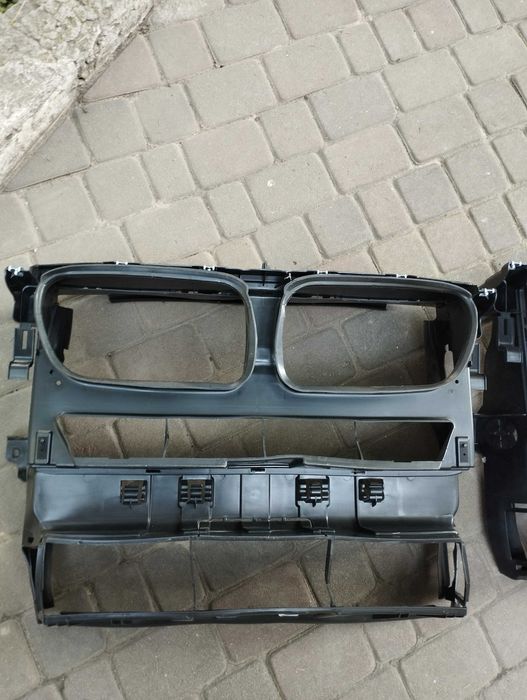 BMW X3 F25 X4 F26 воздуховод центральний телевізор жалюзі 51747210476