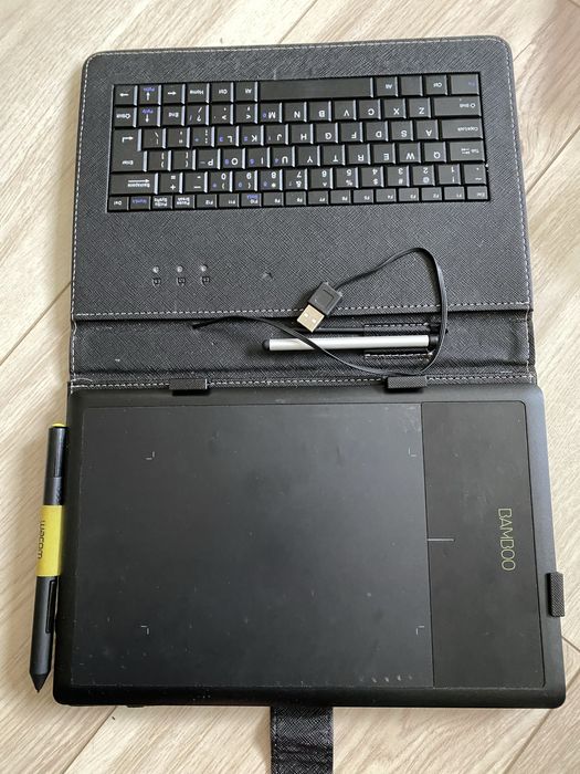 Графічний планшет bamboo ctl-470 з чохлом-клавіатурою
