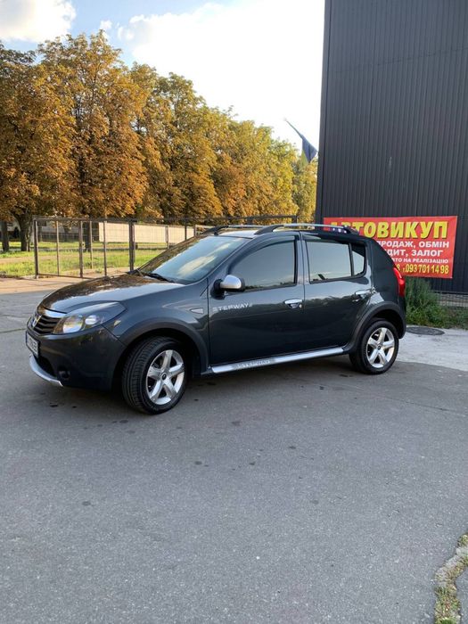 Dacia Sandero 2012 рік