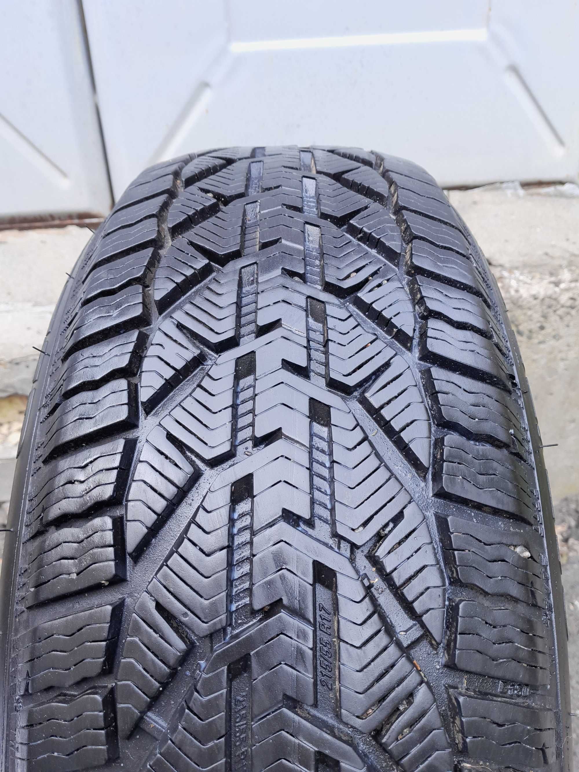 1 колесо R17 TAURUS  215/55 R17  98V  Winter