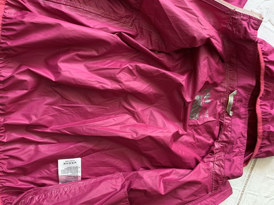 Kurtka przeciwdeszczowa  dla dziewczynki Helly Hansen 122