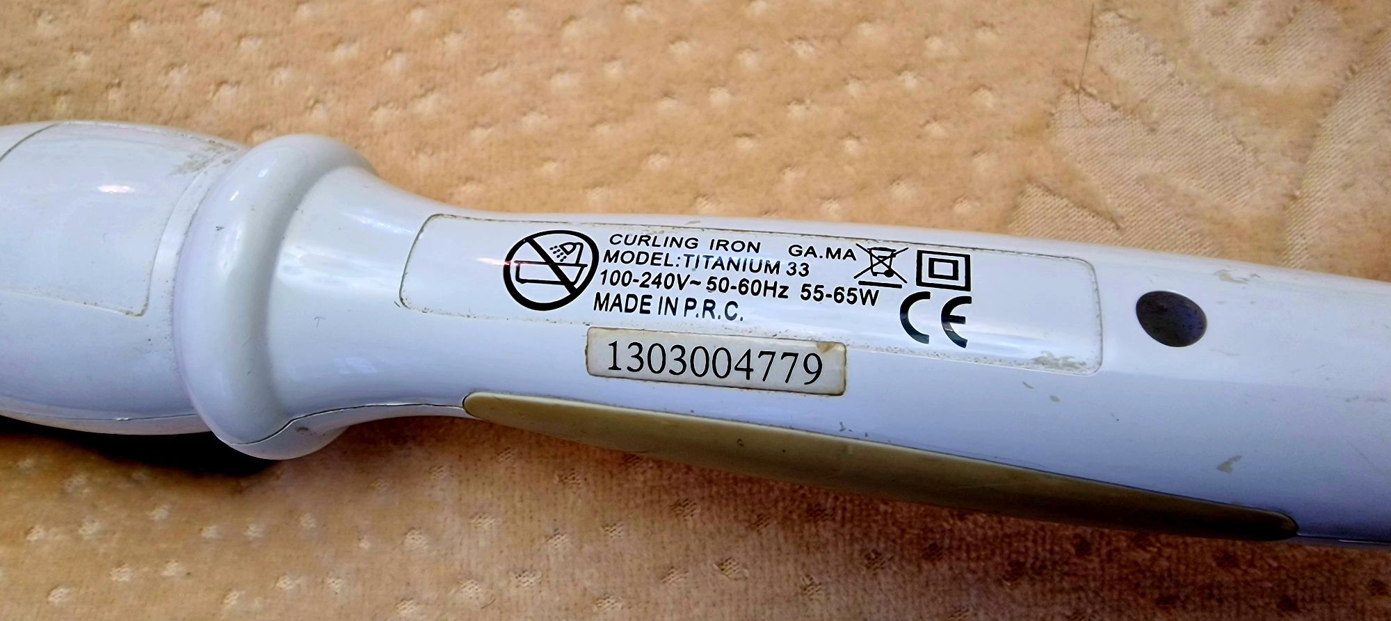 1.Плойка GaMa F21.33TІ Titanium 33 мм. 2. Двойная плойка для волос.
