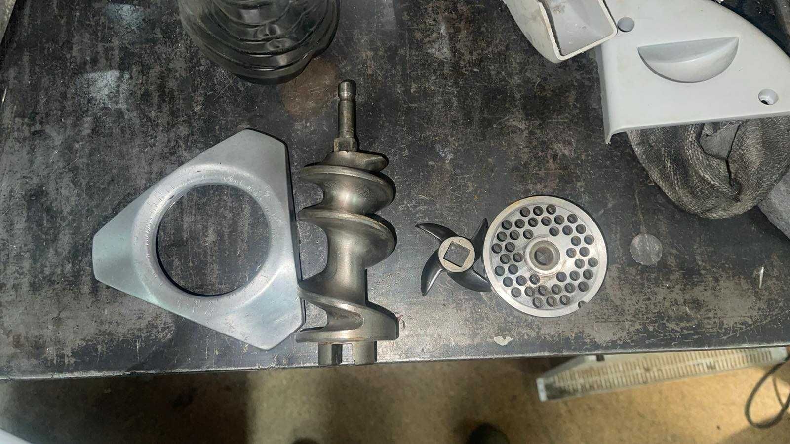 Продам мясорубку промышленную FIMAR TR 12/S 1PH