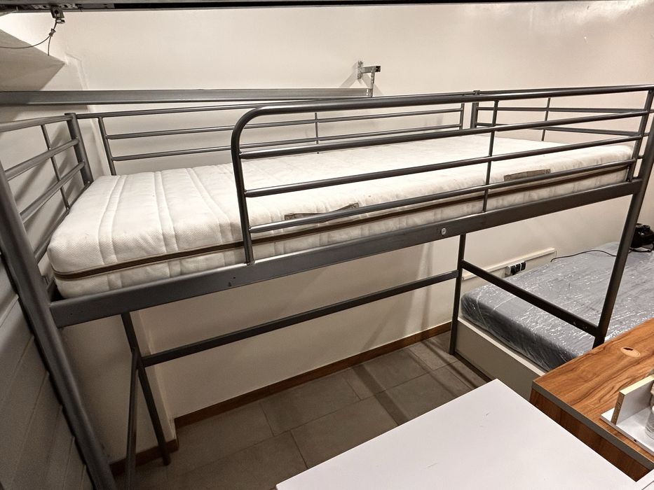 IKEA SVARTA Rama łóżka srebrny 90x200