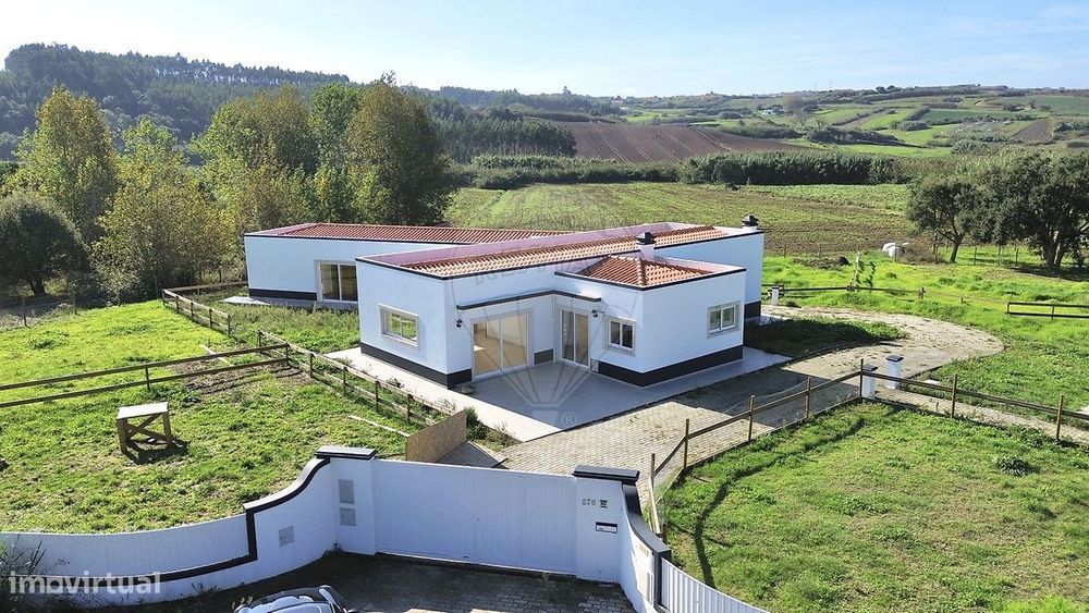 Moradia T4 para venda